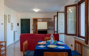 Lovely Apartment In San Costanzo