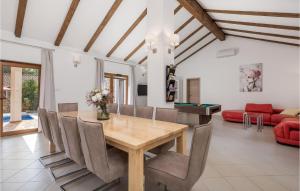 Awesome Home In Gostinjac With Kitchen