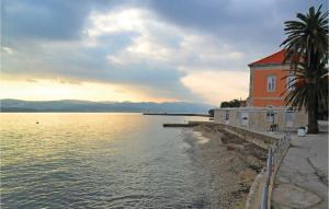 1 Bedroom Amazing Apartment In Orebic 