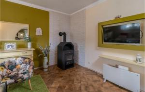 3 Bedroom Lovely Home In Susanj 