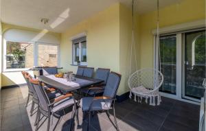 3 Bedroom Lovely Home In Susanj 