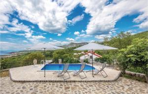 Stunning Apartment In Klenovica