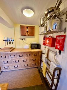 18th Century Oak Beamed Cosy Cottage