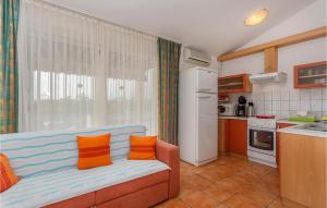 2 Bedroom Beautiful Apartment In Punat