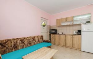 Gorgeous Apartment In Matulji With Wifi