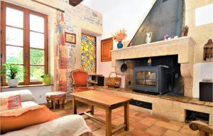 4 Bedroom Gorgeous Home In Marguerittes