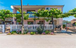 Cozy Apartment In Biograd Na Moru