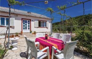 3 Bedroom Gorgeous Home In Kampor