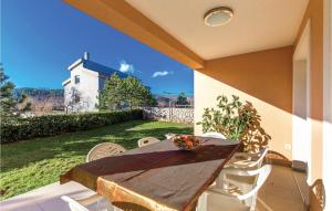 2 Bedroom Lovely Apartment In Cavle 