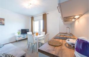 One-Bedroom Apartment In Cavtat