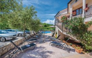 2 Bedroom Beautiful Apartment In Labin