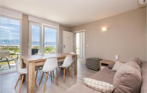 Pet Friendly Apartment In Povljana With Wifi 