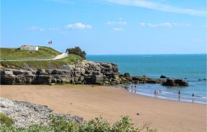 2 Bedroom Awesome Apartment In Royan