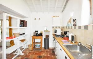 Maisons de vacances Beautiful Home In Pech-Luna With Wi-Fi : photos des chambres