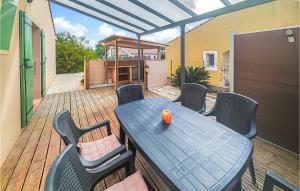 Maisons de vacances Pet Friendly Home In Pouzols-Minervois : photos des chambres