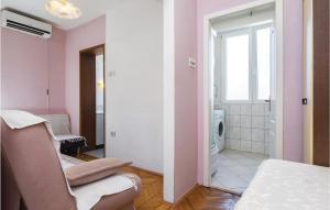Amazing Apartment In Split With Kitchen 