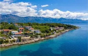 One-Bedroom Apartment In Sucuraj - Sućuraj