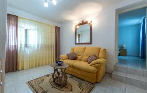 One-Bedroom Apartment In Sucuraj
