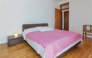 Cozy Apartment In Pula With Wifi