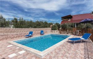 4 Bedroom Beautiful Home In Valtura