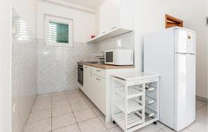 One-Bedroom Apartment In Jezera