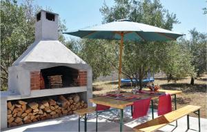 Lovely Apartment In Bibinje With Wifi 