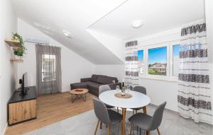 Lovely Apartment In Kastel Stari