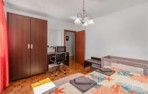 Stunning Apartment In Crikvenica