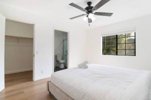 2BR Plus Bonus Room and Pool Access Near Universal Studios