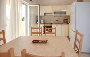 Nice Apartment In Zecevo Rogoznicko With Kitchen 
