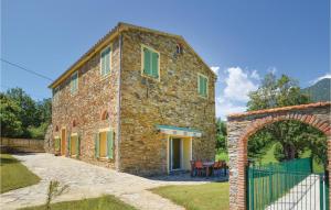 Maisons de vacances Awesome Home In Santa Maria Poggio : photos des chambres