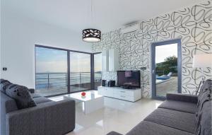 4 Bedroom Beautiful Home In Labin