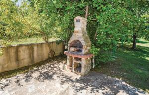 Maisons de vacances Awesome Home In Santa Maria Poggio : photos des chambres