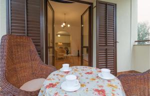 1 Bedroom Beautiful Apartment In Porec 