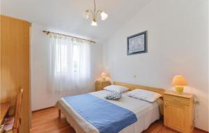 Stunning Apartment In Kustici With Kitchen 