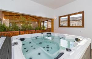 Gorgeous Home In Marcana