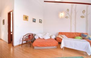 Two-Bedroom Apartment In Stomorska