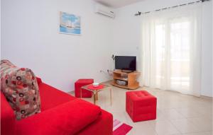 Nice Apartment In Zecevo Rogoznicko With Kitchen 