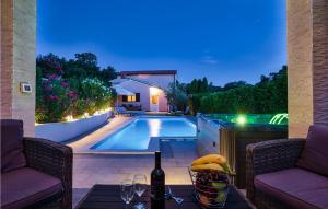 3 Bedroom Nice Home In Labin 