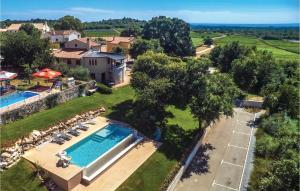 Cozy Apartment In Bacva With Kitchen