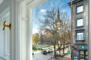 2BR 98m2 apartment in Old Town with View and Free Parking!