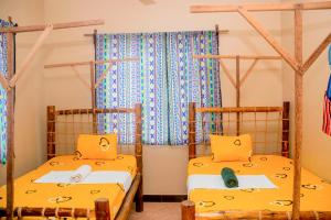 PALM - 2minutes walk to the beach