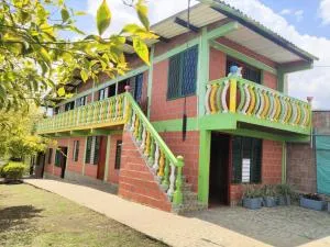 Hostal los Colibries Km 30 - Pavas