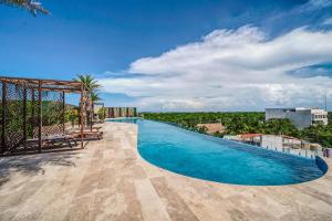 Sunrise Studio with Fast-WIFI, Rooftop Pool, Spa