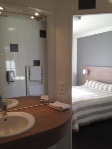 Hotels L'Ocean : photos des chambres