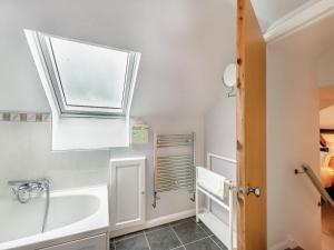 Beacon - Uk44719