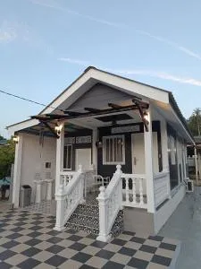 SKY Homestay - Kampong Bendang Gunchil