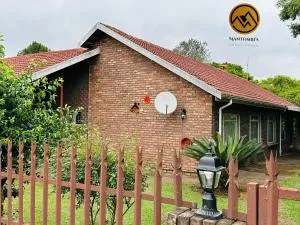 Mantombi's Guest House - 皮尔格林斯雷斯特