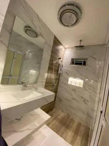 Peacock Studio Tiny House - Kampong Batu Burok