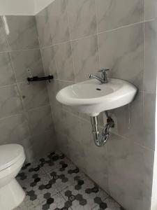 Calapan Mindoro Transient APT B